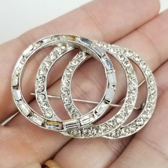 Vintage Triple Ring Silver Tone Rhinestone Brooch, Missing Stones, Estate - Picture 1 of 6